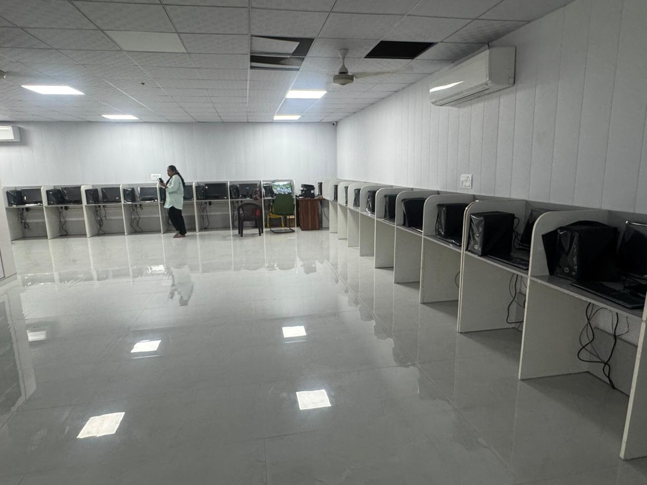 Modern Air-Conditioned Computer Laboratory