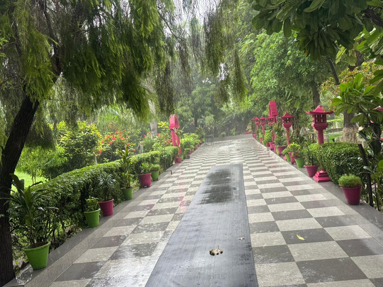 Promenade Garden Walkway